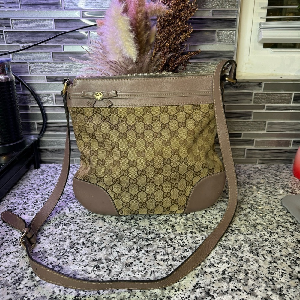 Gucci | Beige GG Canvas and Leather Mayfair Bow Crossbody Bag